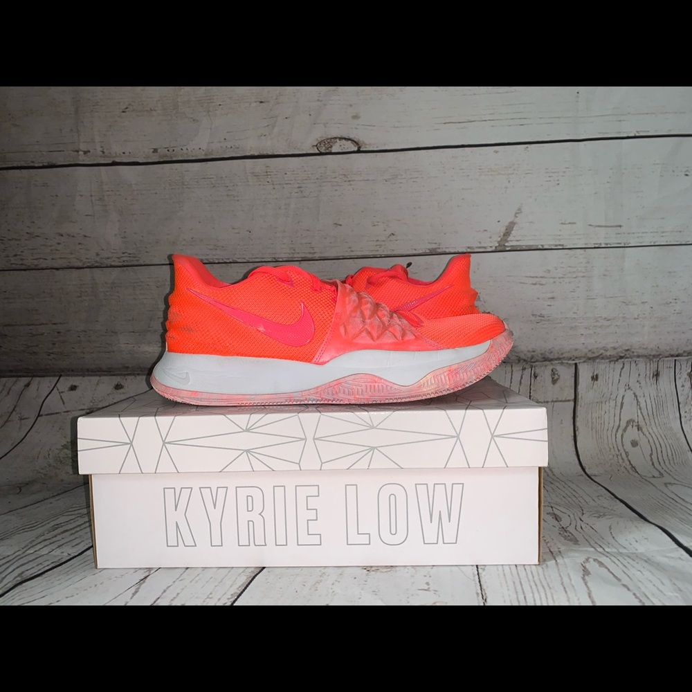 Nike Kyrie 2 Low ‘Hot Punch’